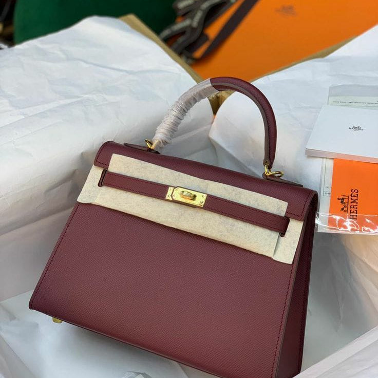 Hermès Kelly 25 Sellier handbag in Rouge H Epsom leather with gold-tone hardware